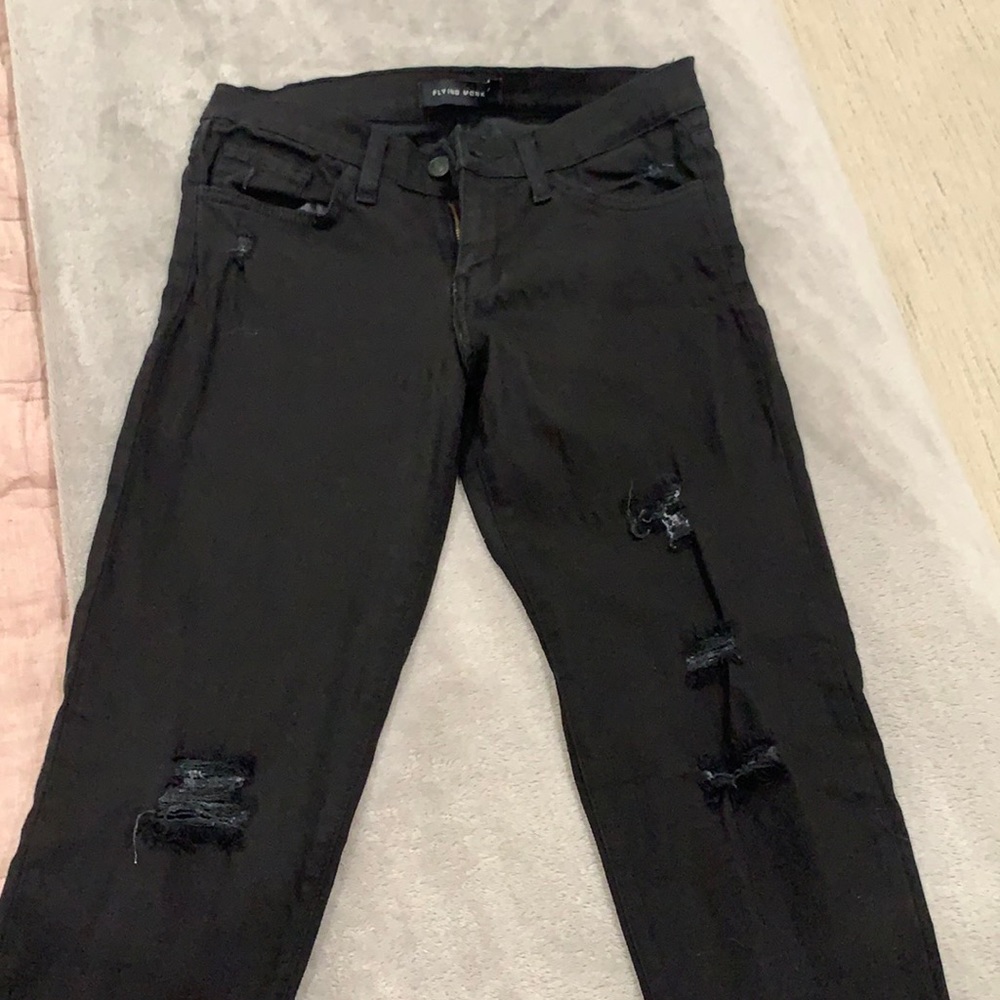 Distressed skinny jeans